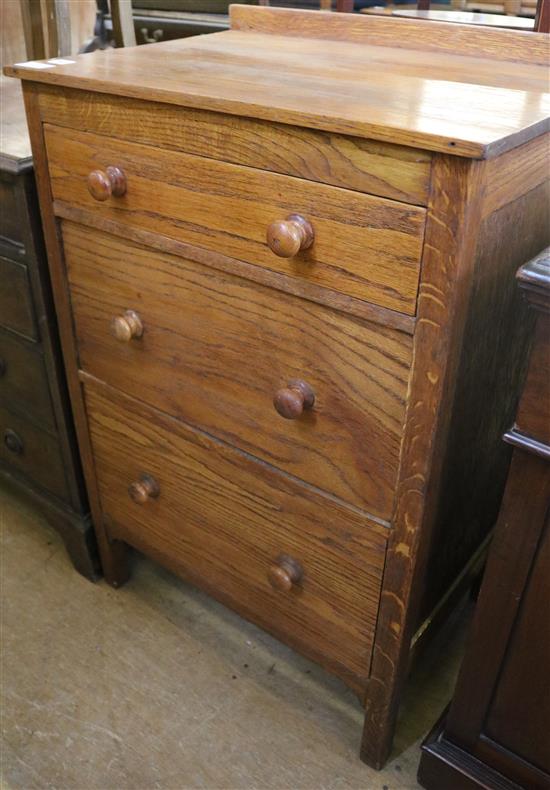 JAS Shoolbred & Co oak chest of drawers & slide